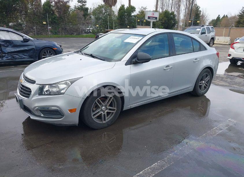 Photo 2 of 2015 Chevrolet Cruze LS AUTO (VIN 1G1PA5SG6F7154868)