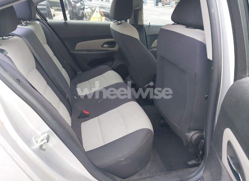 Photo 8 of 2015 Chevrolet Cruze LS AUTO (VIN 1G1PA5SG6F7154868)