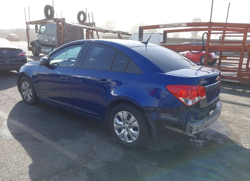 Photo 3 of 2013 Chevrolet Cruze LS AUTO (VIN 1G1PA5SG7D7121181)