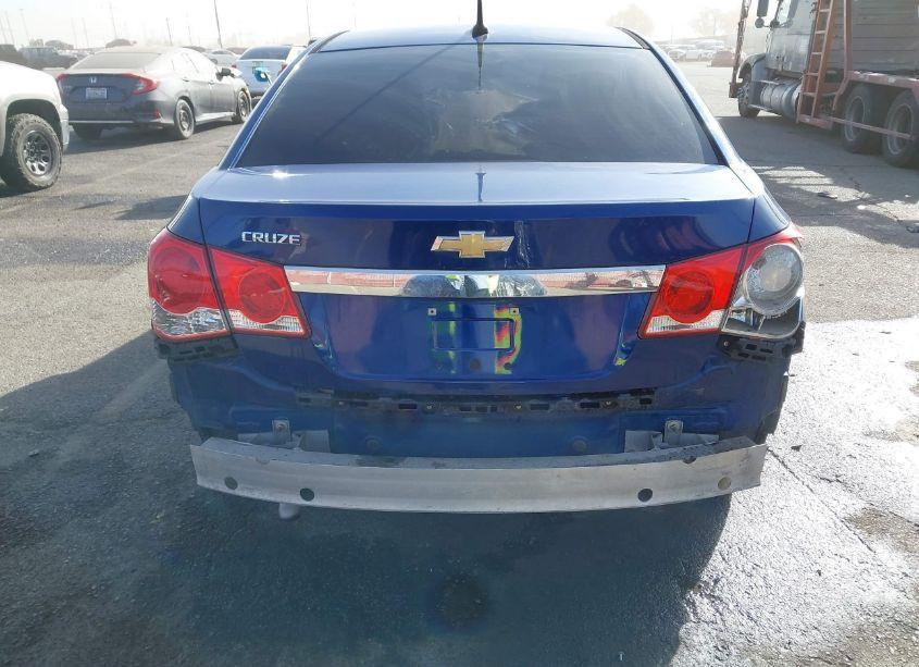 Photo 6 of 2013 Chevrolet Cruze LS AUTO (VIN 1G1PA5SG7D7121181)