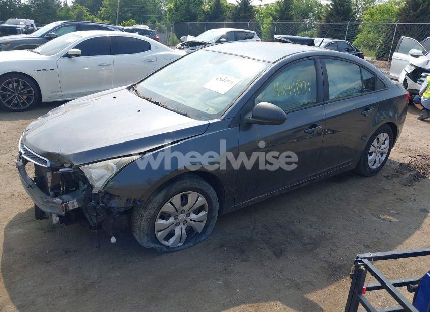 Photo 2 of 2013 Chevrolet Cruze LS AUTO (VIN 1G1PA5SG7D7173832)