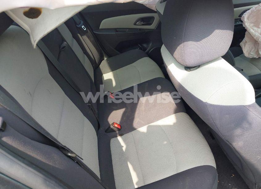 Photo 8 of 2013 Chevrolet Cruze LS AUTO (VIN 1G1PA5SG7D7173832)