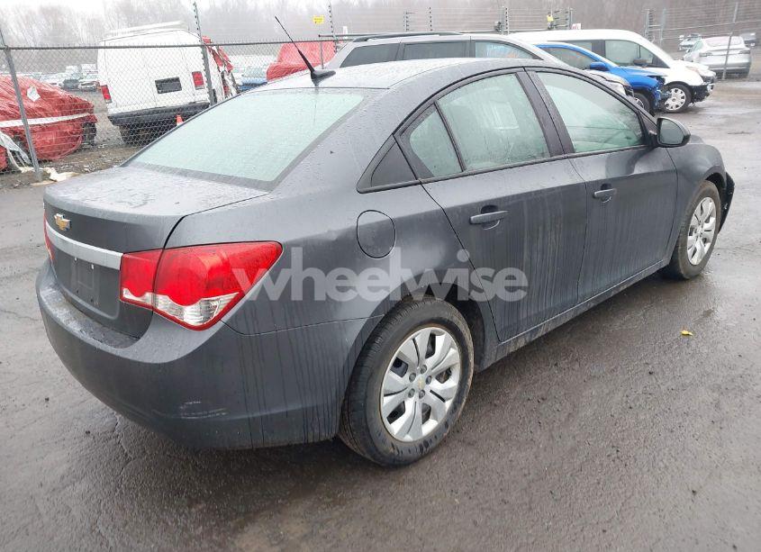 Photo 4 of 2013 Chevrolet Cruze LS AUTO (VIN 1G1PA5SG7D7200494)