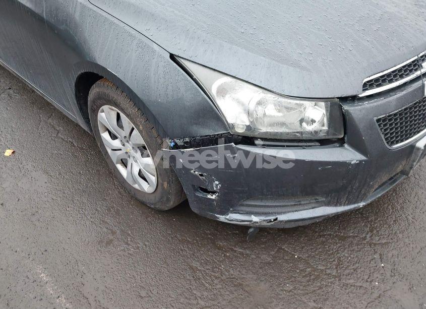 Photo 6 of 2013 Chevrolet Cruze LS AUTO (VIN 1G1PA5SG7D7200494)