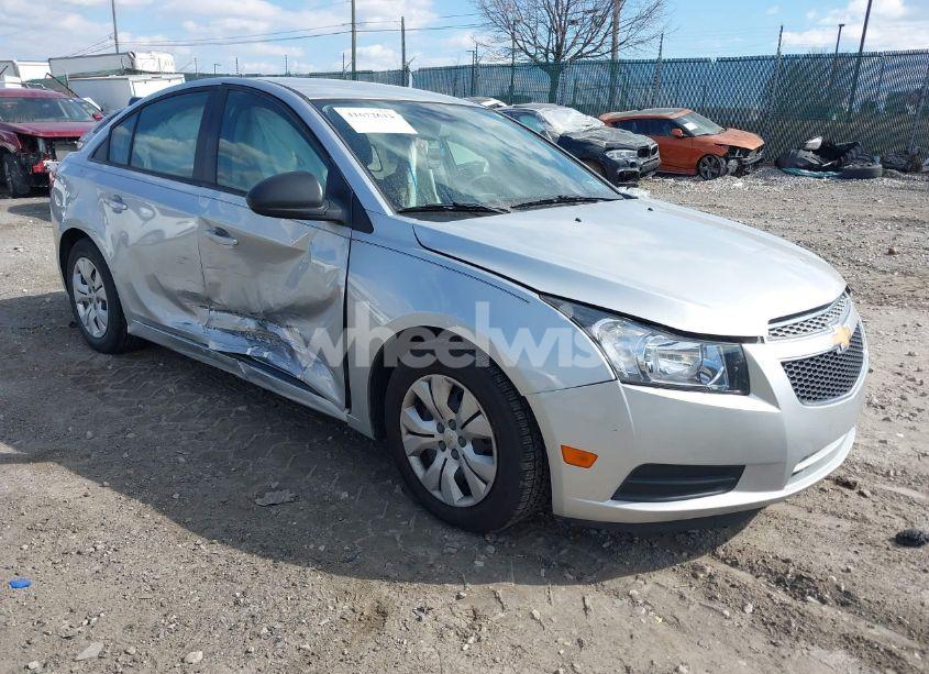 2013 Chevrolet Cruze LS AUTO (VIN 1G1PA5SG7D7275938) main photo