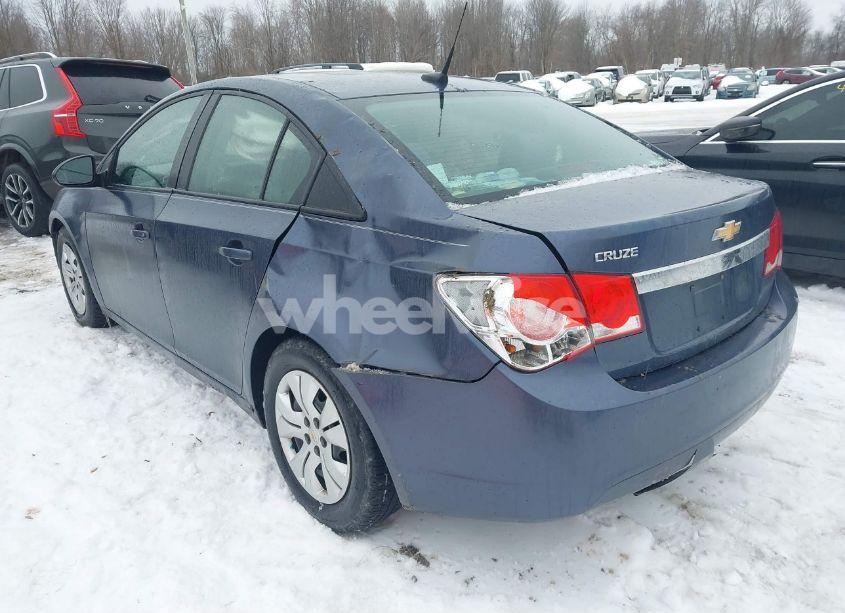 Photo 3 of 2013 Chevrolet Cruze LS AUTO (VIN 1G1PA5SG7D7292500)