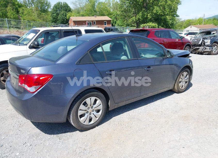Photo 4 of 2013 Chevrolet Cruze LS AUTO (VIN 1G1PA5SG7D7297955)
