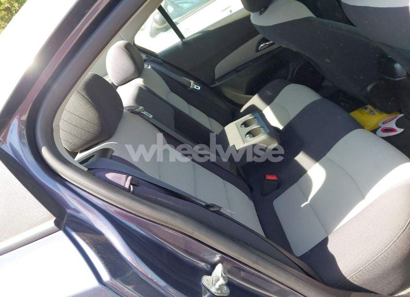 Photo 8 of 2013 Chevrolet Cruze LS AUTO (VIN 1G1PA5SG7D7297955)