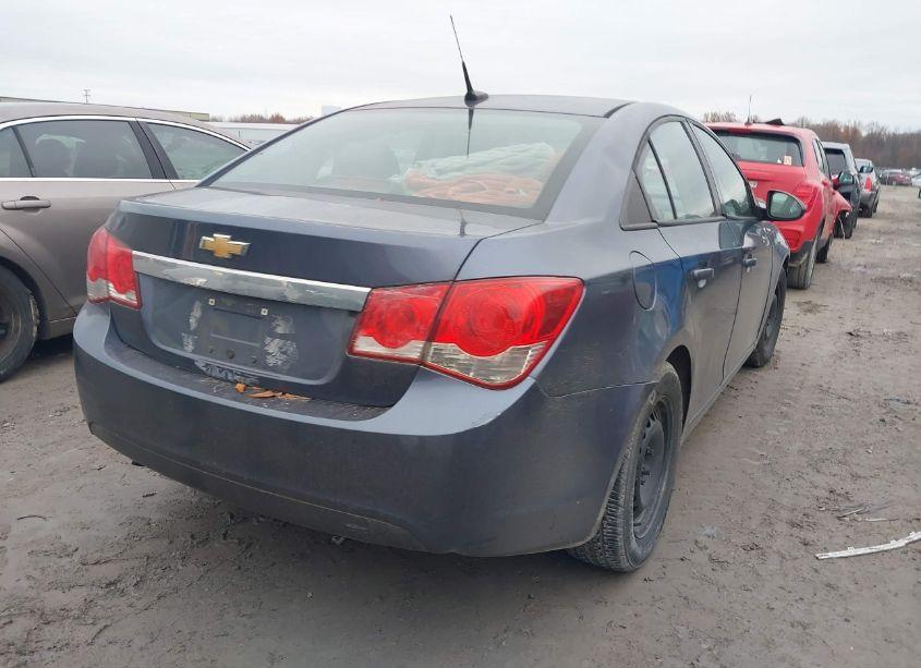 Photo 4 of 2013 Chevrolet Cruze LS AUTO (VIN 1G1PA5SG7D7318609)