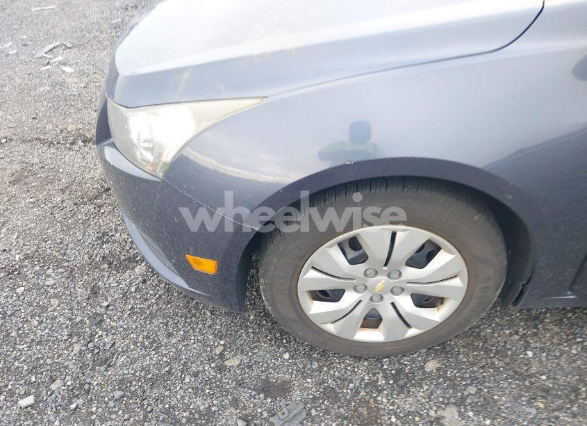 Photo 6 of 2013 Chevrolet Cruze LS AUTO (VIN 1G1PA5SG7D7325012)