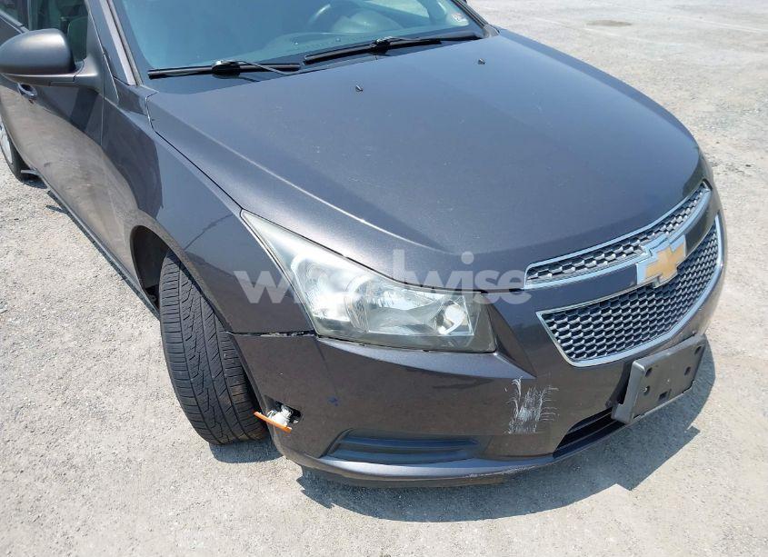 Photo 6 of 2014 Chevrolet Cruze LS AUTO (VIN 1G1PA5SG7E7143313)