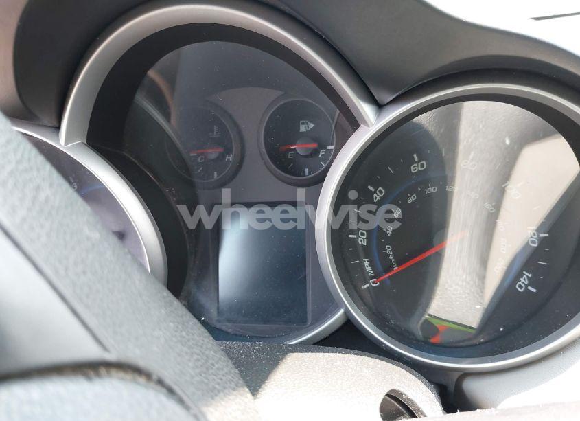 Photo 7 of 2014 Chevrolet Cruze LS AUTO (VIN 1G1PA5SG7E7143313)