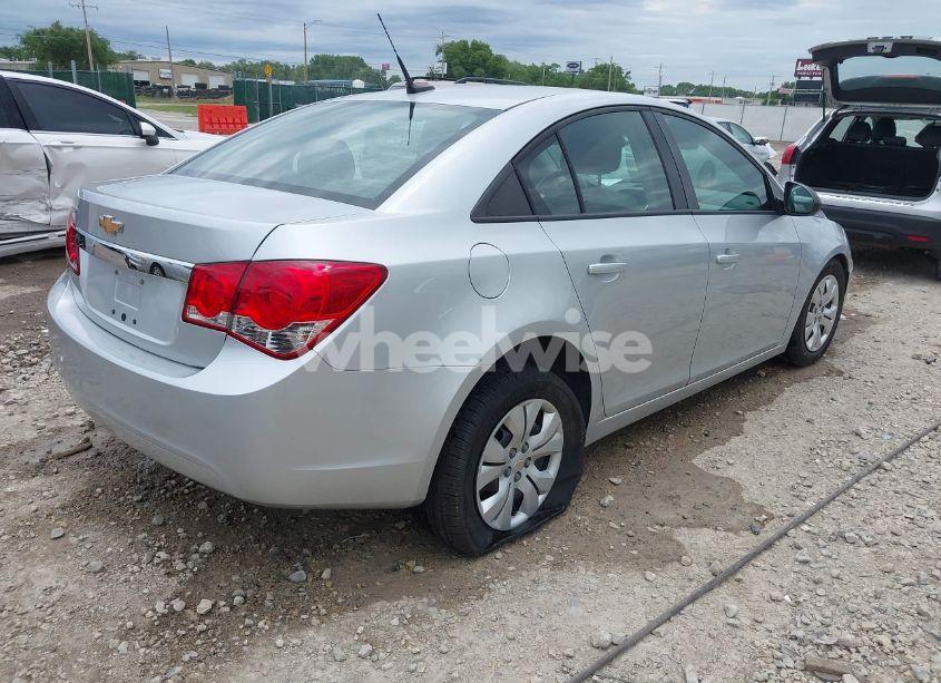 Photo 4 of 2014 Chevrolet Cruze LS AUTO (VIN 1G1PA5SG7E7154005)