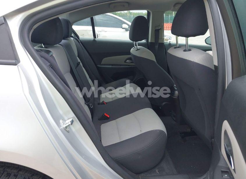 Photo 8 of 2014 Chevrolet Cruze LS AUTO (VIN 1G1PA5SG7E7154005)