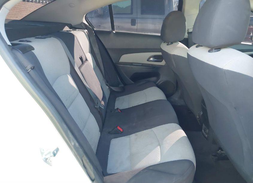 Photo 8 of 2014 Chevrolet Cruze LS AUTO (VIN 1G1PA5SG7E7191233)