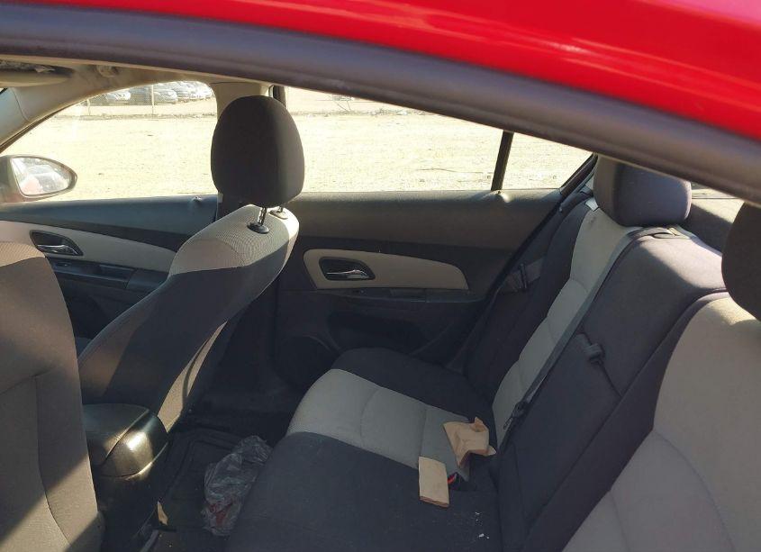 Photo 8 of 2014 Chevrolet Cruze LS AUTO (VIN 1G1PA5SG7E7214123)