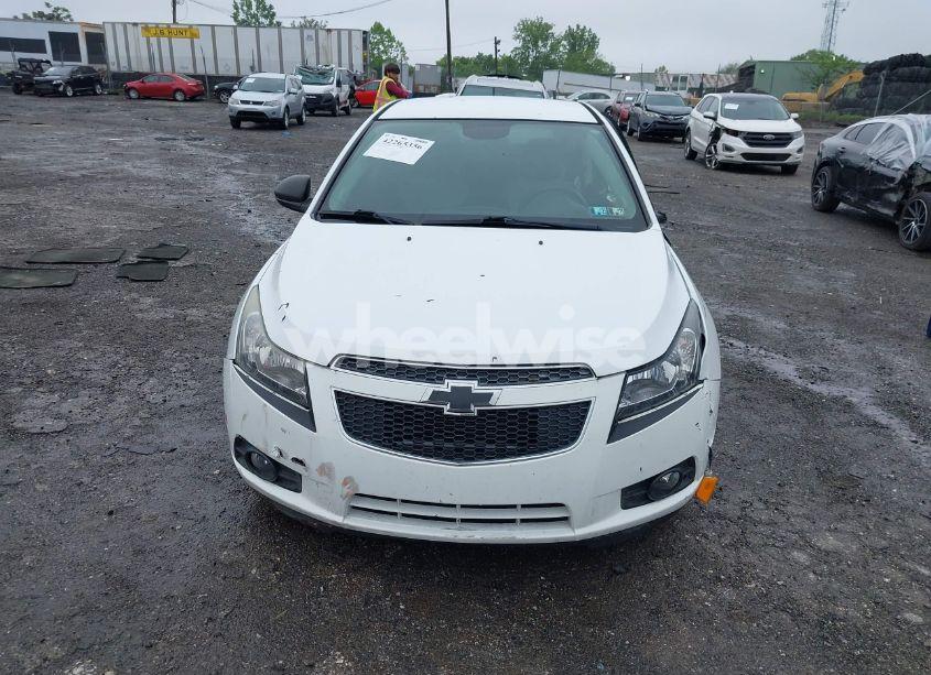 Photo 12 of 2014 Chevrolet Cruze LS AUTO (VIN 1G1PA5SG7E7218513)