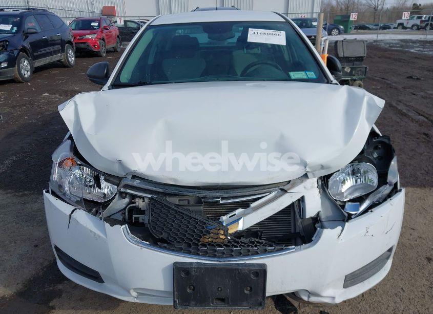 Photo 6 of 2014 Chevrolet Cruze LS AUTO (VIN 1G1PA5SG7E7255108)