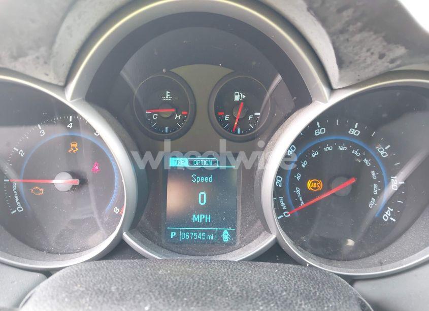 Photo 7 of 2014 Chevrolet Cruze LS AUTO (VIN 1G1PA5SG7E7255108)