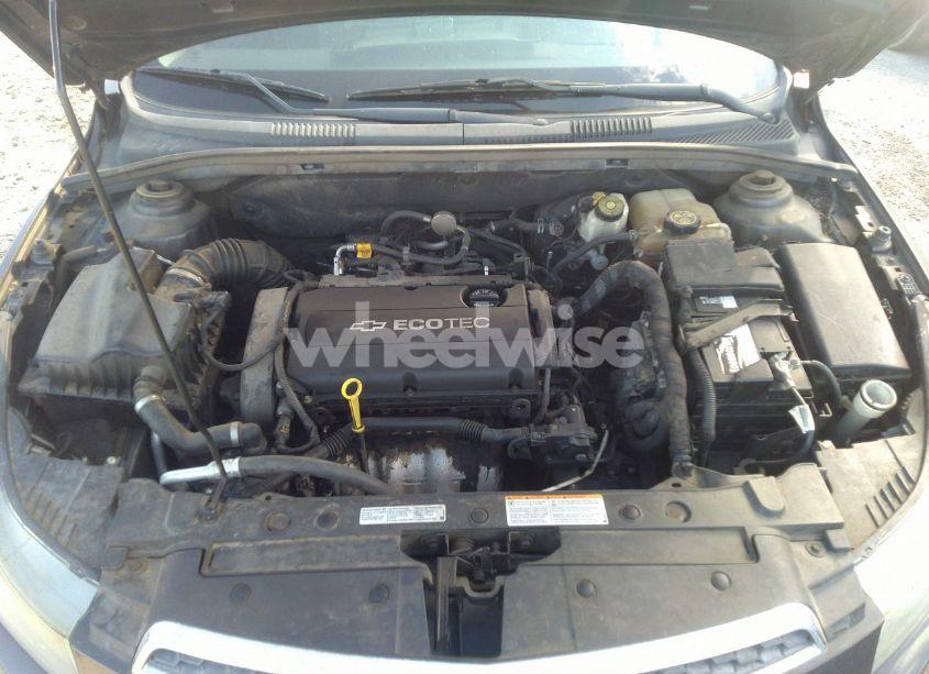 Photo 10 of 2014 Chevrolet Cruze LS AUTO (VIN 1G1PA5SG7E7349506)