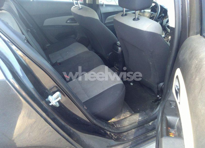 Photo 8 of 2014 Chevrolet Cruze LS AUTO (VIN 1G1PA5SG7E7349506)