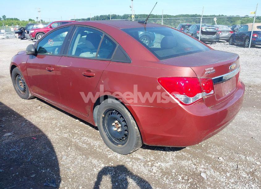 Photo 3 of 2013 Chevrolet Cruze LS AUTO (VIN 1G1PA5SG8D7125126)