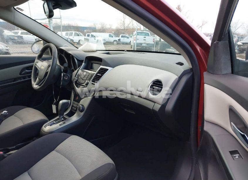 Photo 5 of 2013 Chevrolet Cruze LS AUTO (VIN 1G1PA5SG8D7176626)