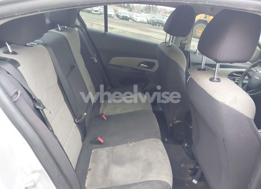 Photo 8 of 2013 Chevrolet Cruze LS AUTO (VIN 1G1PA5SG8D7291114)