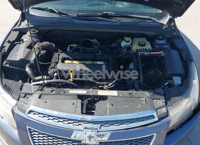 Photo 10 of 2013 Chevrolet Cruze LS AUTO (VIN 1G1PA5SG8D7298080)