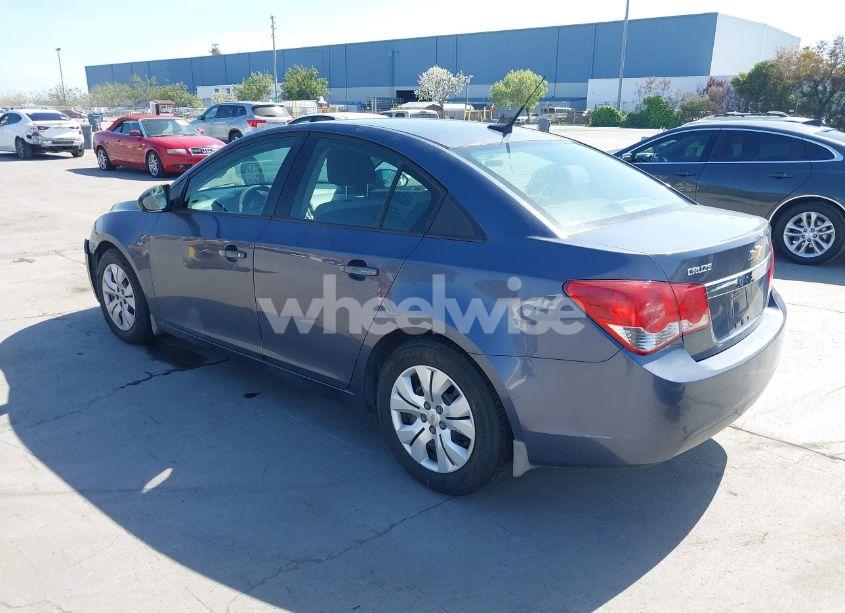 Photo 3 of 2013 Chevrolet Cruze LS AUTO (VIN 1G1PA5SG8D7298080)