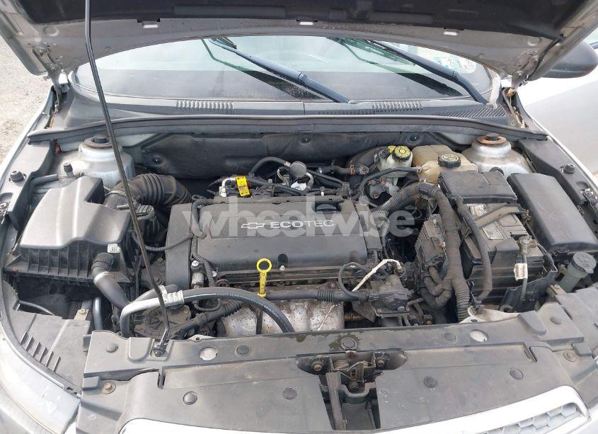 Photo 10 of 2013 Chevrolet Cruze LS AUTO (VIN 1G1PA5SG8D7302872)