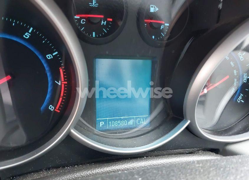 Photo 7 of 2013 Chevrolet Cruze LS AUTO (VIN 1G1PA5SG8D7302872)