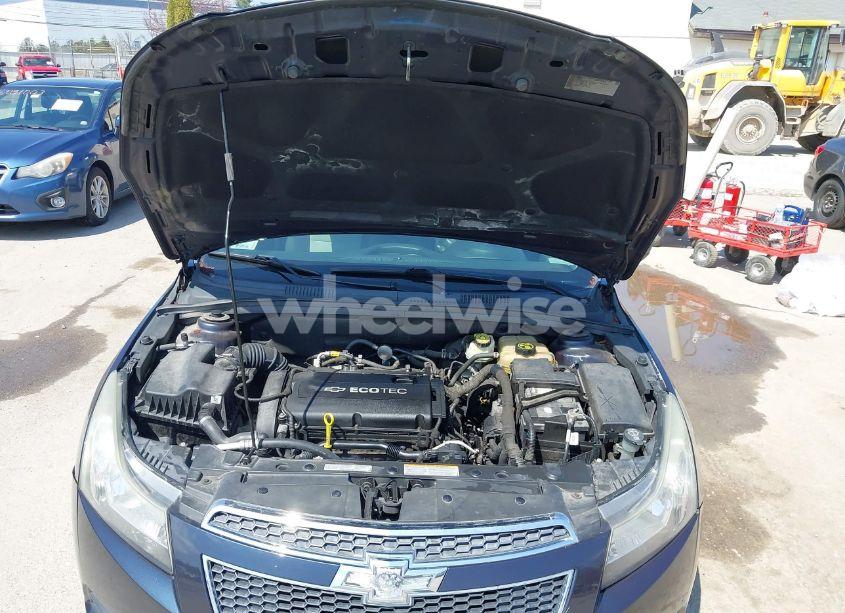 Photo 10 of 2014 Chevrolet Cruze LS AUTO (VIN 1G1PA5SG8E7138931)