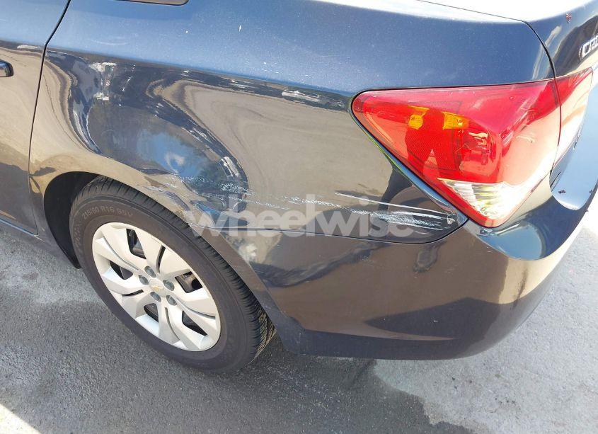 Photo 6 of 2014 Chevrolet Cruze LS AUTO (VIN 1G1PA5SG8E7138931)