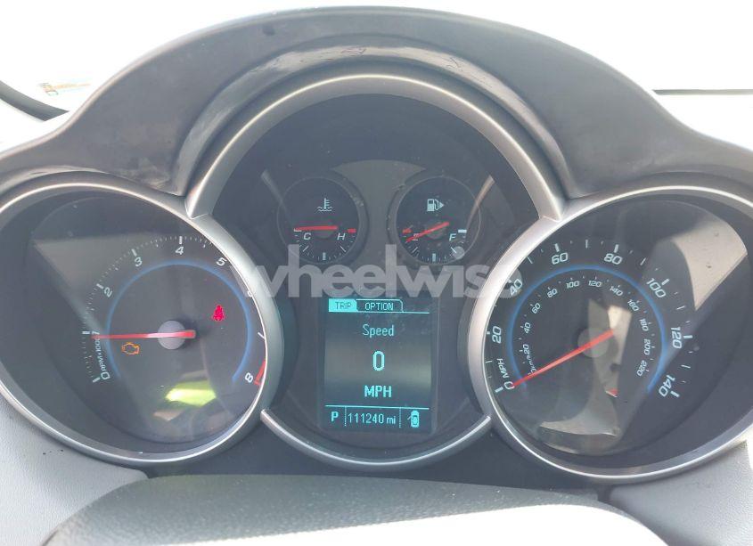 Photo 7 of 2014 Chevrolet Cruze LS AUTO (VIN 1G1PA5SG8E7138931)