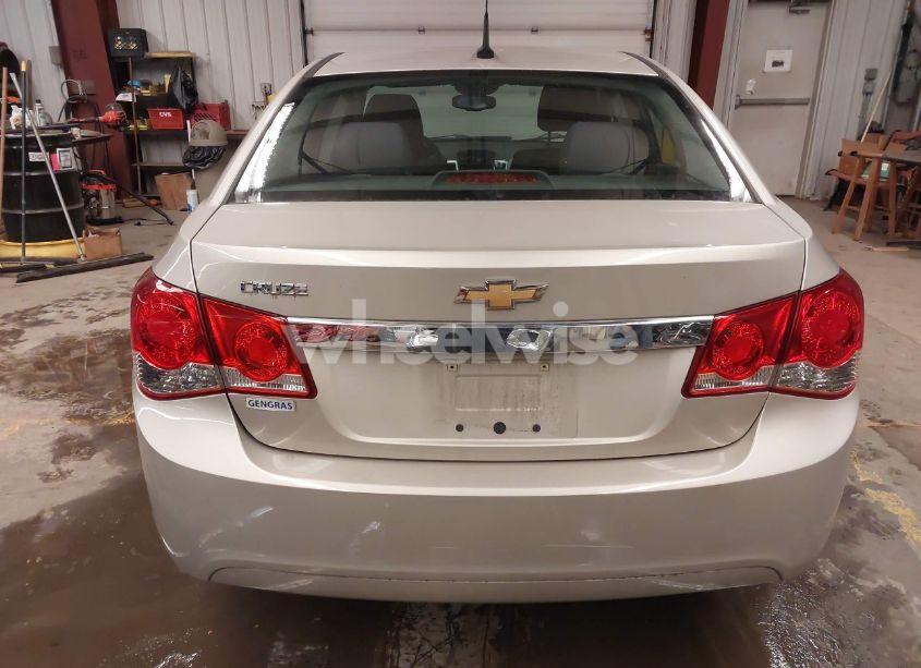 Photo 12 of 2014 Chevrolet Cruze LS AUTO (VIN 1G1PA5SG8E7201848)