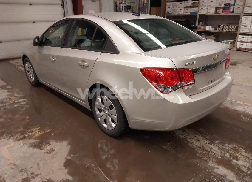 Photo 3 of 2014 Chevrolet Cruze LS AUTO (VIN 1G1PA5SG8E7201848)
