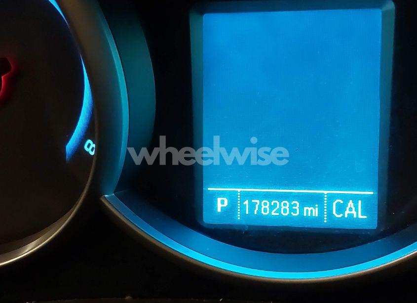 Photo 7 of 2014 Chevrolet Cruze LS AUTO (VIN 1G1PA5SG8E7201848)