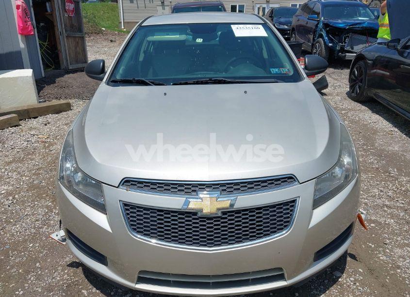 Photo 12 of 2014 Chevrolet Cruze LS AUTO (VIN 1G1PA5SG8E7220464)