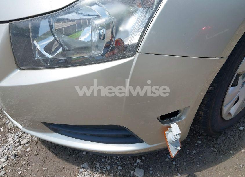 Photo 6 of 2014 Chevrolet Cruze LS AUTO (VIN 1G1PA5SG8E7220464)