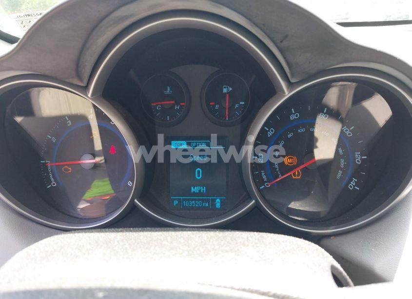 Photo 7 of 2014 Chevrolet Cruze LS AUTO (VIN 1G1PA5SG8E7220464)