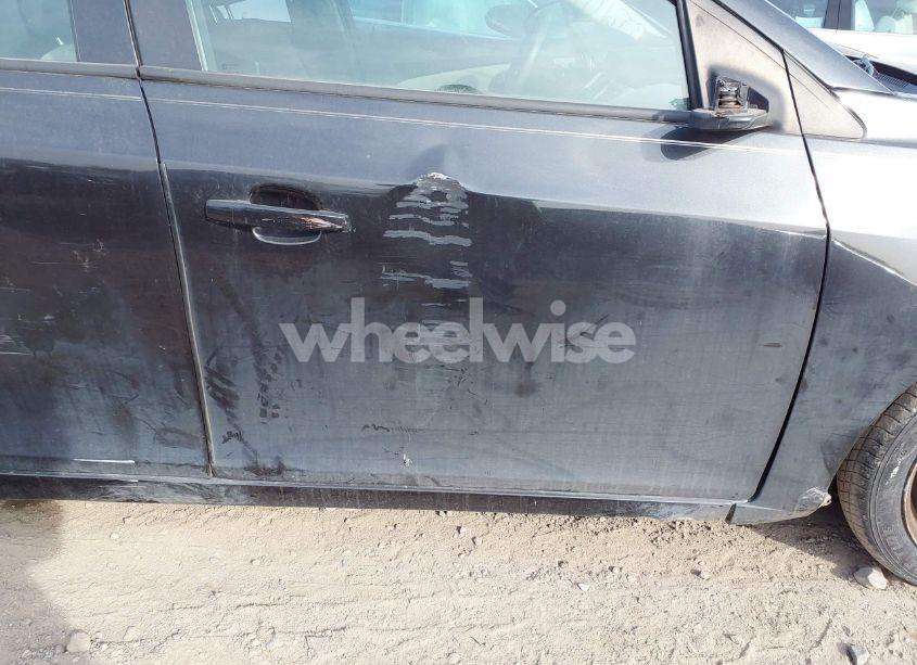 Photo 12 of 2014 Chevrolet Cruze LS AUTO (VIN 1G1PA5SG8E7260687)