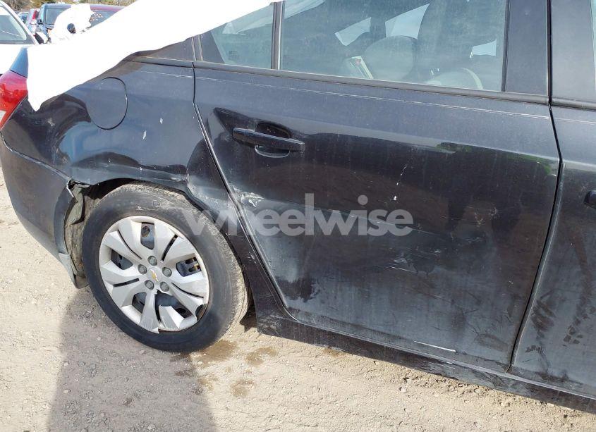 Photo 13 of 2014 Chevrolet Cruze LS AUTO (VIN 1G1PA5SG8E7260687)