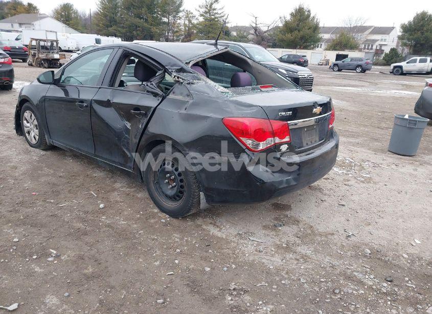 Photo 3 of 2014 Chevrolet Cruze LS AUTO (VIN 1G1PA5SG8E7260687)