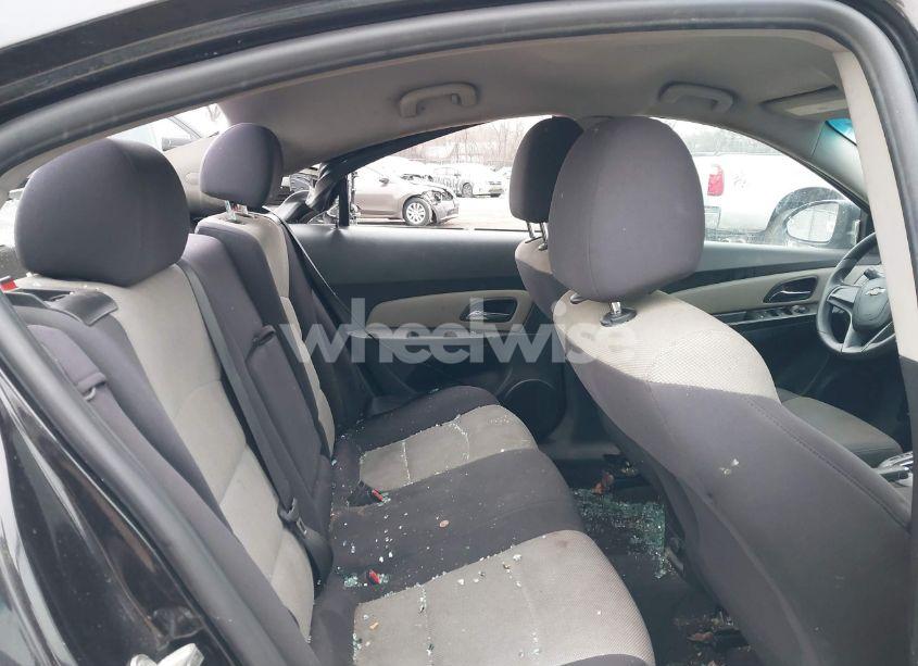 Photo 8 of 2014 Chevrolet Cruze LS AUTO (VIN 1G1PA5SG8E7260687)