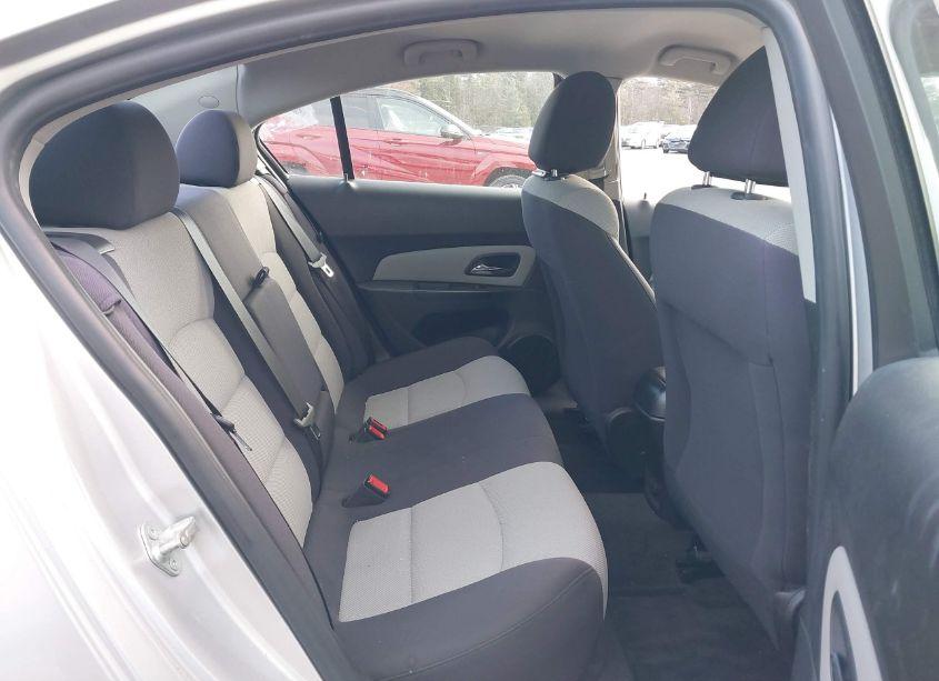 Photo 8 of 2014 Chevrolet Cruze LS AUTO (VIN 1G1PA5SG8E7291146)