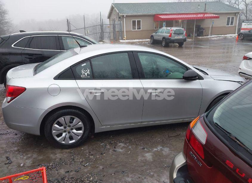 Photo 12 of 2014 Chevrolet Cruze LS AUTO (VIN 1G1PA5SG8E7292460)