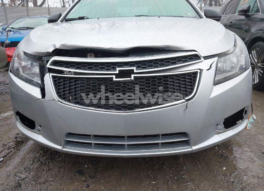 Photo 6 of 2014 Chevrolet Cruze LS AUTO (VIN 1G1PA5SG8E7292460)