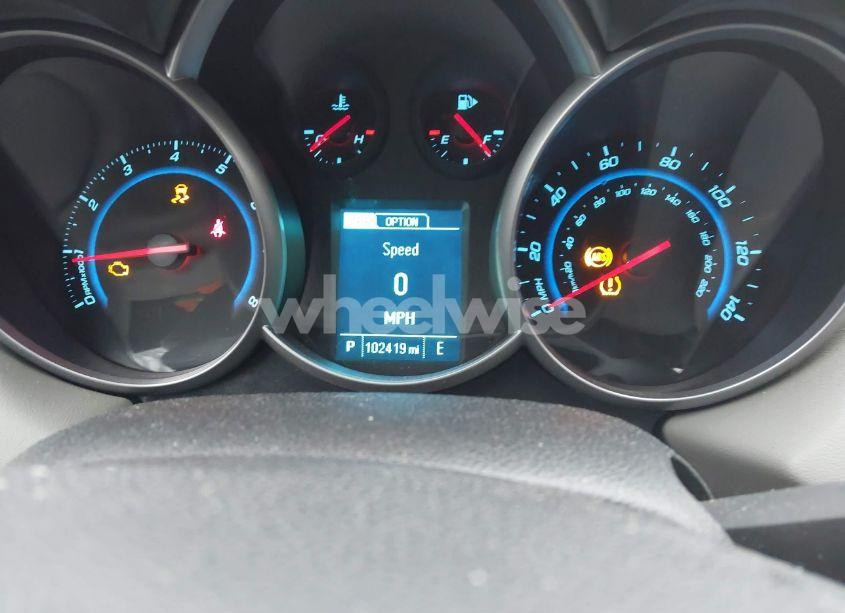 Photo 7 of 2014 Chevrolet Cruze LS AUTO (VIN 1G1PA5SG8E7292460)