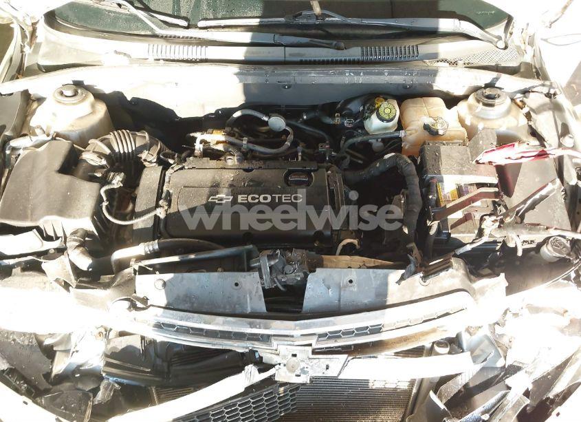 Photo 10 of 2014 Chevrolet Cruze LS AUTO (VIN 1G1PA5SG8E7419319)